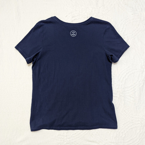Life Is Good Women's Crusher Tee Size Medium Navy Blue USA Beach T-Shirt - Picture 2 of 4